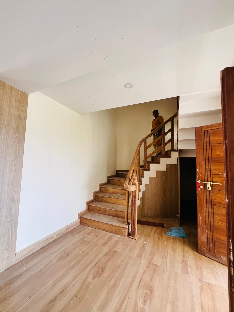 4 anna  house  sale at nakhipot kantipur