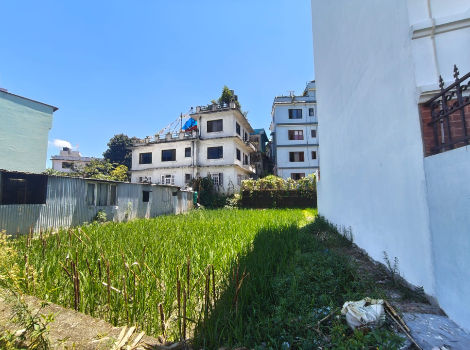 Land on Sale in Hattigauda