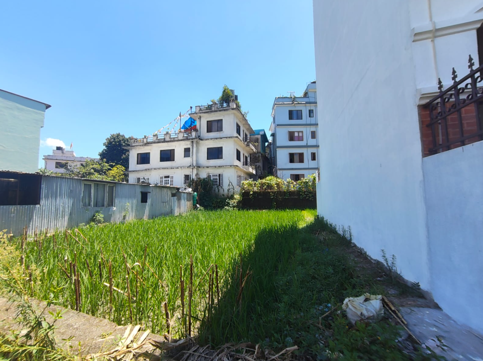 Land on Sale in Hattigauda