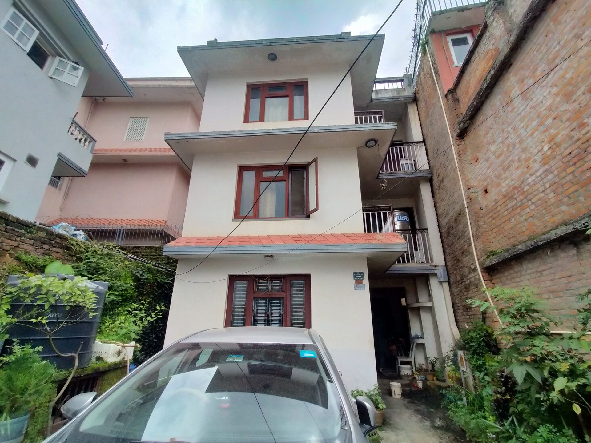 Semi-bungalow House on Sale in Chhauni