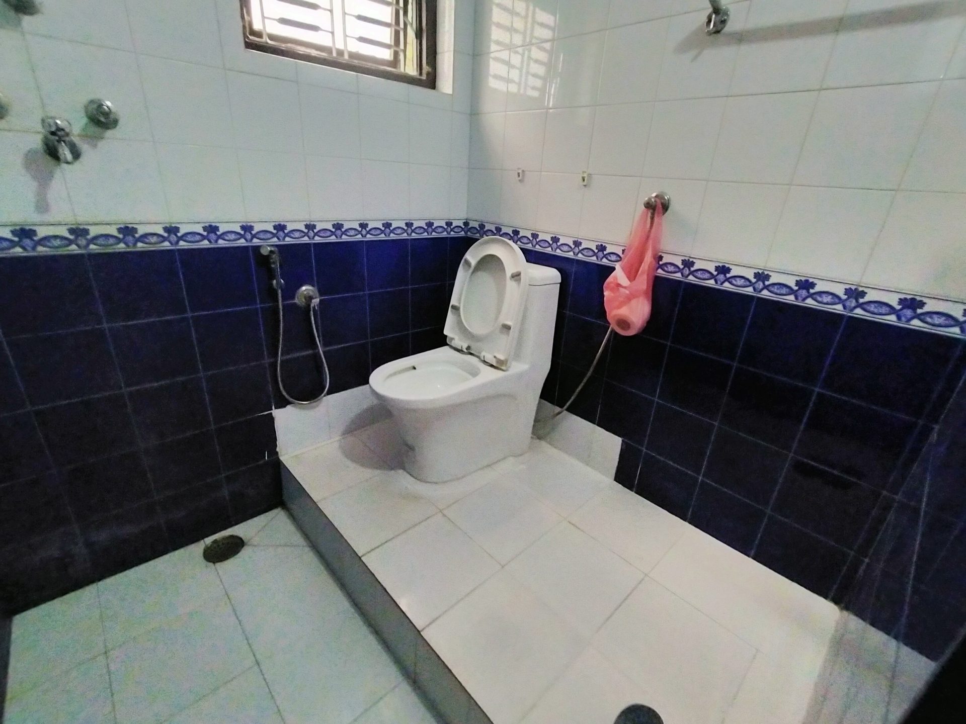 Semi-bungalow House on Sale in Chhauni