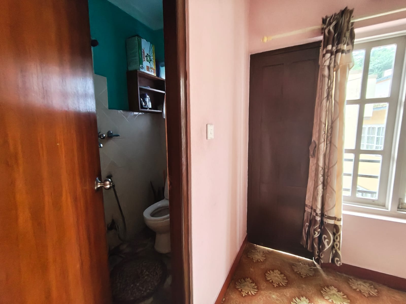 House on Sale in Golfutar