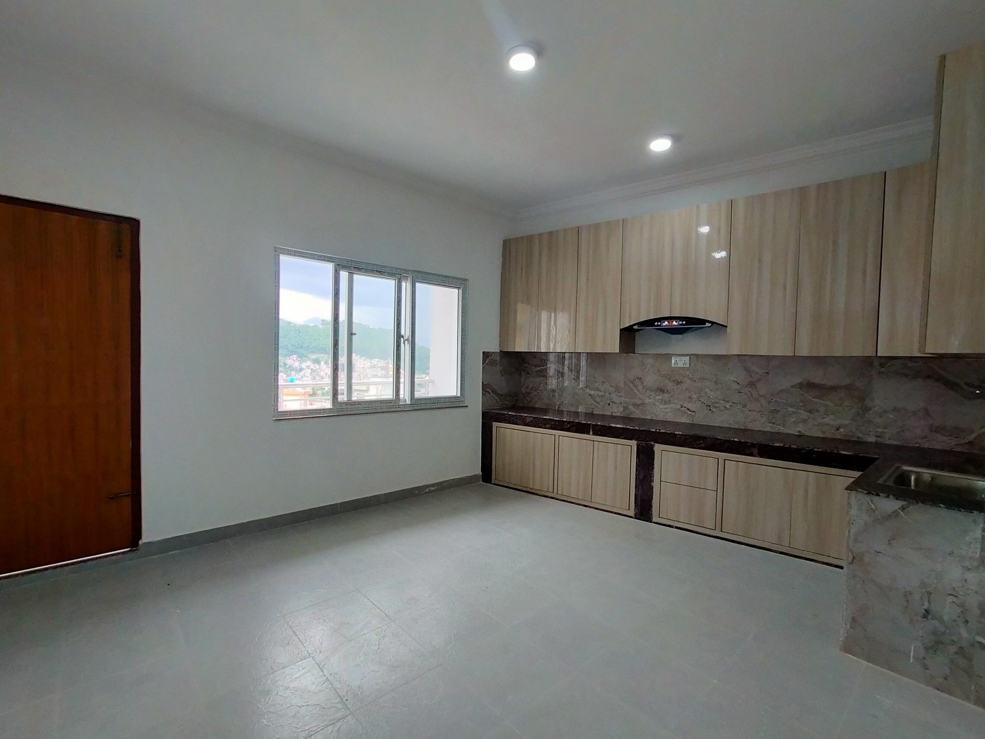 Triplex House on Sale in Hasantar