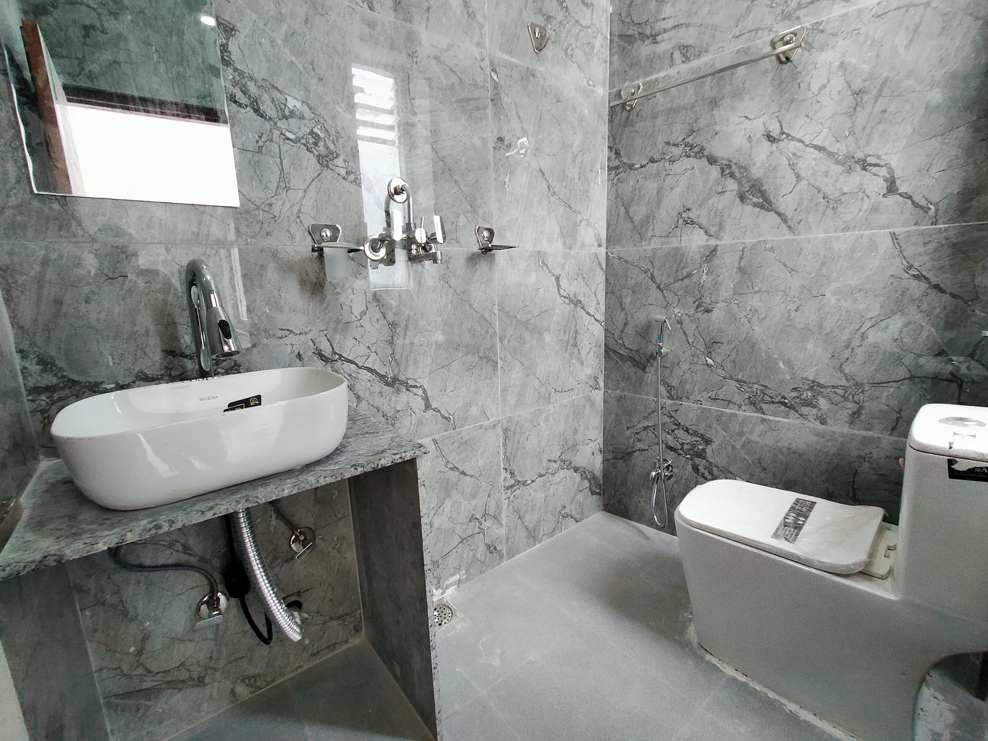 Triplex House on Sale in Hasantar