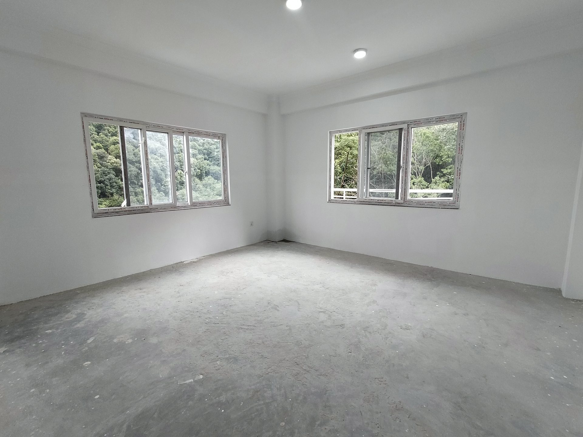 Triplex House on Sale in Hasantar
